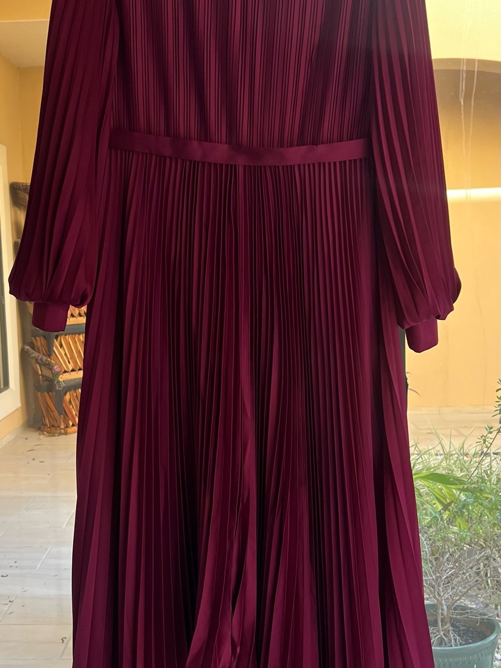 Elegant Pleated Long Sleeve Dress - Burgundy